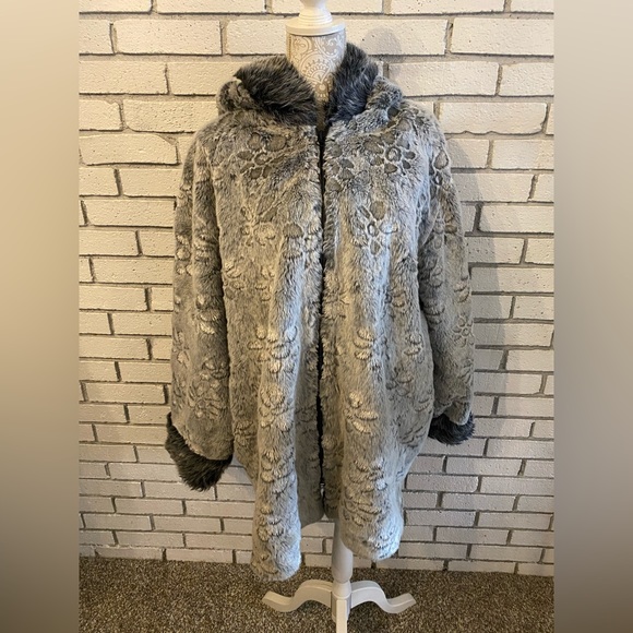 SM2 Coat - Picture 1 of 9